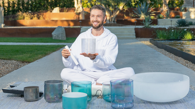 Avery Whitmore's "Welcome Light" Online Video Workouts on ALO Wellness Club