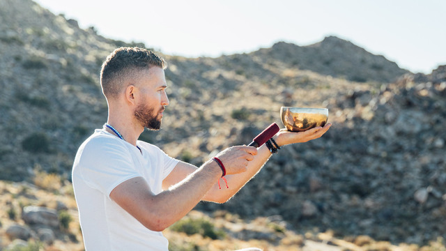 Avery Whitmore's "Knowing Your Worth" Online Video Workouts on ALO Wellness Club