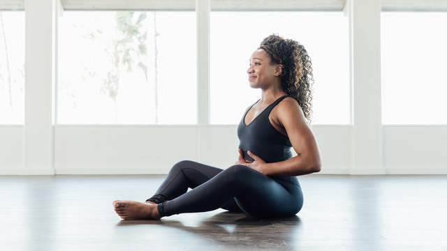 Tela Anderson's "Postnatal Pilates" Online Video Workouts on ALO Wellness Club