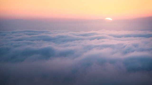 ALO Wellness Club's "Breathwork: Calm" Online Video Workouts on ALO Wellness Club