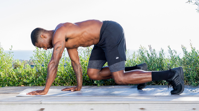 Jacy Cunningham's "5-Minute Express Abs" Online Video Workouts on ALO Wellness Club