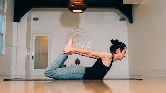 Elvis Garcia's "Classic Hip Openers" Online Video Workouts on ALO Wellness Club