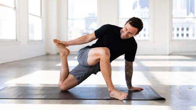 Calvin Corzine's "Strength and Stretch" Online Video Workouts on ALO Wellness Club