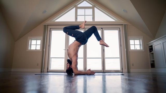 Patrick Beach's "Forearm Balance Flow" Online Video Workouts on ALO Wellness Club