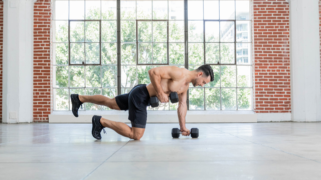 Mathew Forzaglia's "10-Minute Abs With Weights" Online Video Workouts on ALO Wellness Club