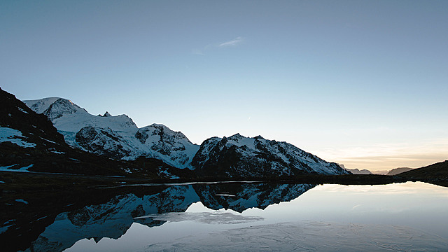 ALO Wellness Club's "Breathwork: Deep Relaxation" Online Video Workouts on ALO Wellness Club