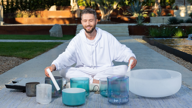 Avery Whitmore's "Fresh Outlook" Online Video Workouts on ALO Wellness Club