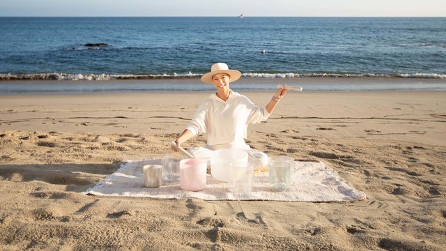 Susy Markoe Schieffelin's "Sacral Chakra: Create" Online Video Workouts on ALO Wellness Club