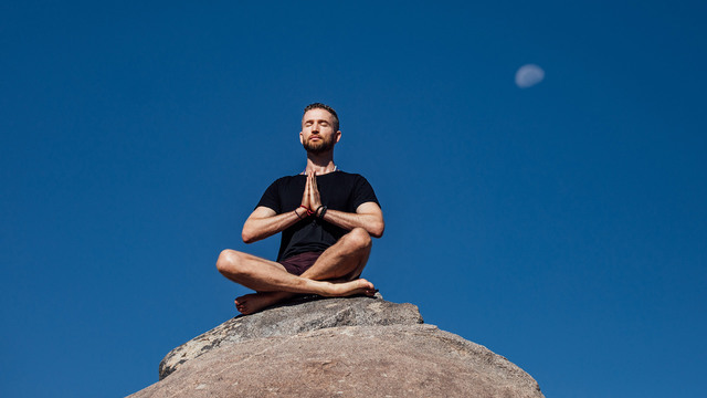 Avery Whitmore's "Full Moon Sound Bath" Online Video Workouts on ALO Wellness Club