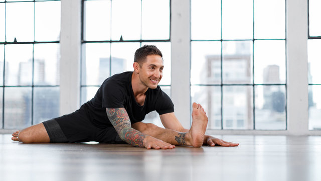 Dylan Werner's "Beginner Flexibility" Online Video Workouts on ALO Wellness Club