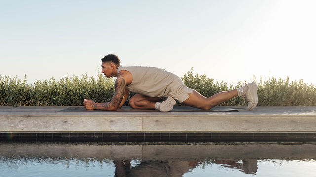 Louis Chandler's "Post-Run Stretch" Online Video Workouts on ALO Wellness Club