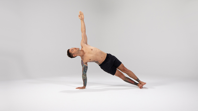 Dylan Werner's "Side Plank Pose" Online Video Workouts on ALO Wellness Club