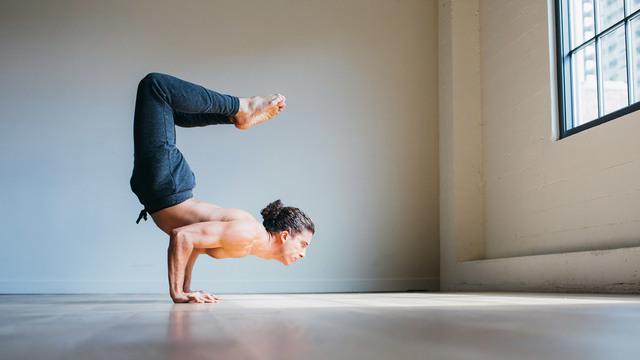 Jonah Kest's "Ashtanga Remix" Online Video Workouts on ALO Wellness Club