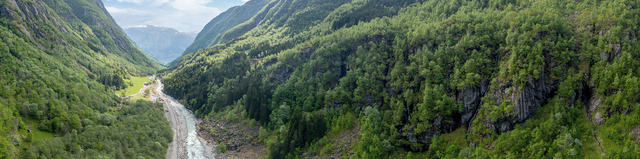 Bianca Wise's "Pilates Posture" Online Video Workouts on ALO Wellness Club