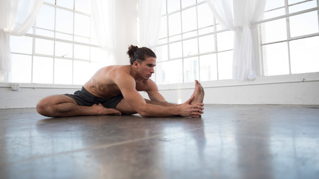 Jonah Kest's "Vinyasa Breakthrough" Online Video Workouts on ALO Wellness Club