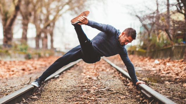 Dylan Werner's "Full Circle Vinyasa" Online Video Workouts on ALO Wellness Club