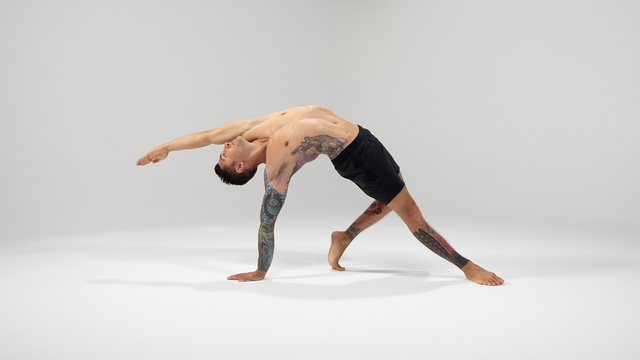 Dylan Werner's "Wild Thing Pose" Online Video Workouts on ALO Wellness Club