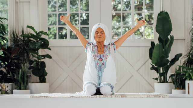 Gurmukh Kaur Khalsa's "Kundalini Rising" Online Video Workouts on ALO Wellness Club