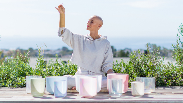 Susy Markoe Schieffelin's "Good Morning" Online Video Workouts on ALO Wellness Club