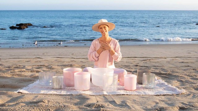 Susy Markoe Schieffelin's "Courageous Heart" Online Video Workouts on ALO Wellness Club