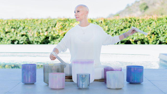 Susy Markoe Schieffelin's "Evening Gratitude" Online Video Workouts on ALO Wellness Club