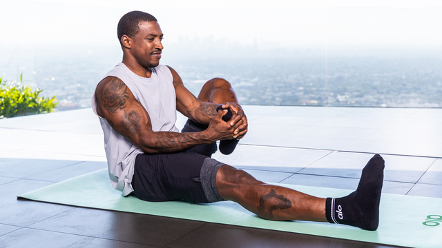 Jacy Cunningham's "Stretch Your Feet" Online Video Workouts on ALO Wellness Club